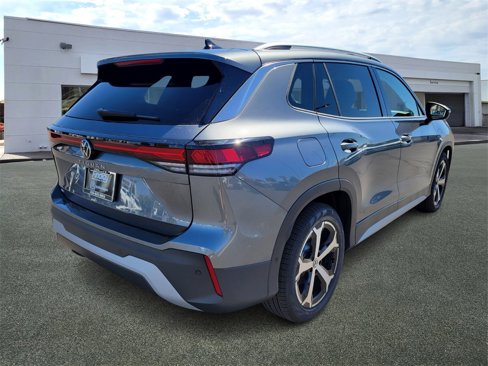 New 2025 Volkswagen Tiguan SE image 3