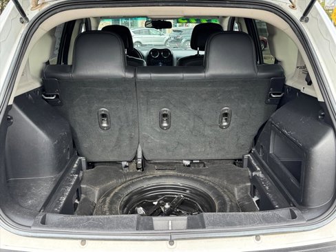 Used 2017 Jeep Compass Latitude image 5