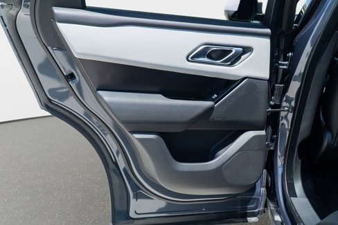 New 2026 Land Rover Range Rover Velar Dynamic SE image 27