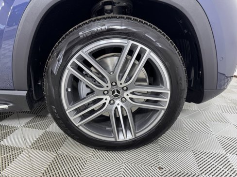 New 2026 Mercedes-Benz GLS 450 4MATIC image 9