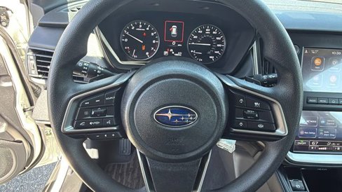 Used 2025 Subaru Outback image 18