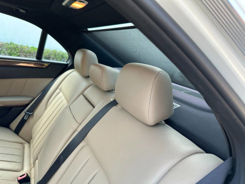 Used 2011 Mercedes-Benz E 550 Sedan image 19