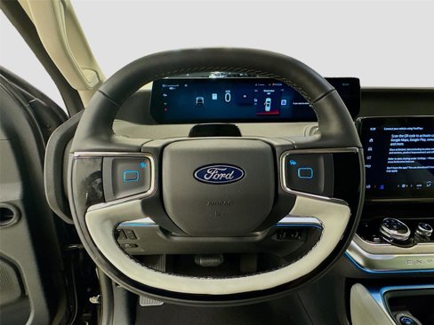 New 2025 Ford Expedition Platinum image 11