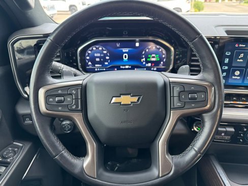 Used 2023 Chevrolet Silverado 1500 High Country w/ Technology Package image 13