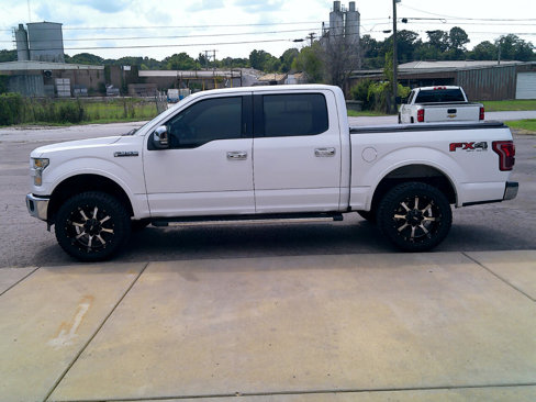Used 2016 Ford F150 Lariat image 4