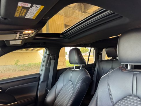 Used 2021 Toyota Highlander XSE image 18