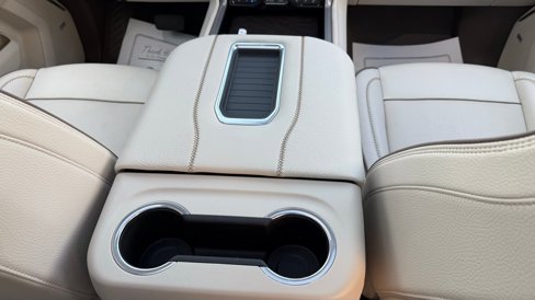 Used 2024 GMC Yukon Denali image 38