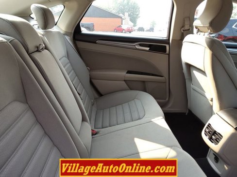 Used 2019 Ford Fusion SE image 38