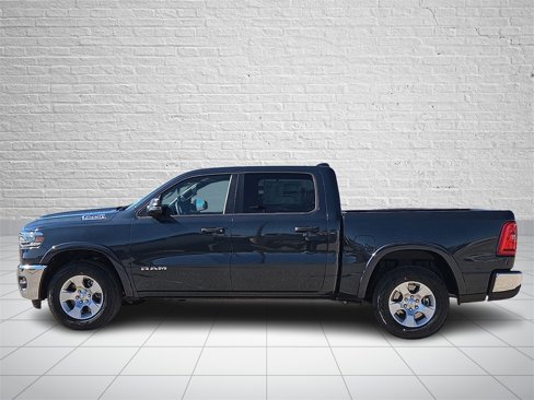 New 2026 RAM 1500 4x4 Crew Cab image 2