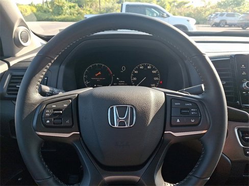 Certified 2025 Honda Ridgeline Sport image 18