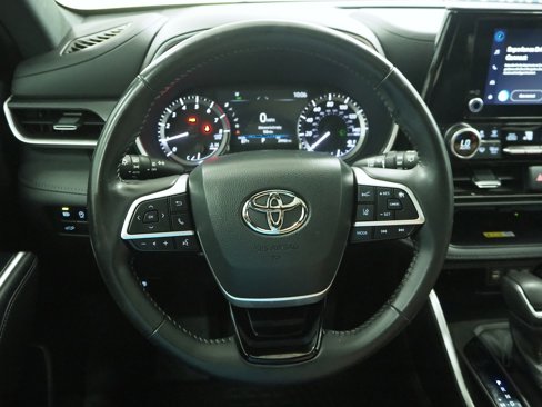 Used 2023 Toyota Highlander XSE image 25