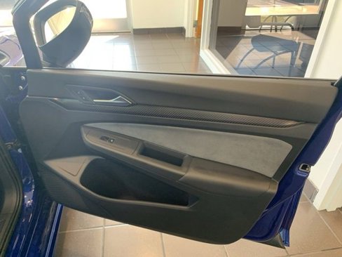 New 2025 Volkswagen Golf R Black Edition image 23