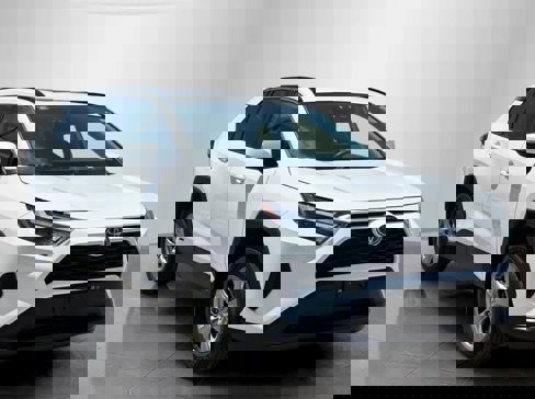 Used 2024 Toyota RAV4 XLE image 8
