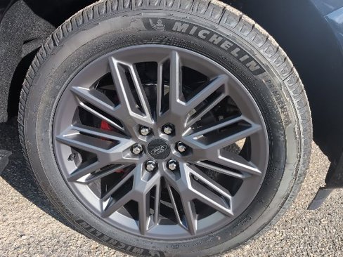 New 2025 Ford Expedition Max Platinum w/ Stealth Performance Package image 25