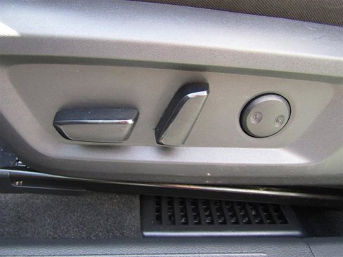 Used 2022 Nissan Rogue SV image 12