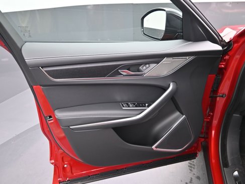 New 2026 Jaguar F-PACE R-Dynamic S image 18