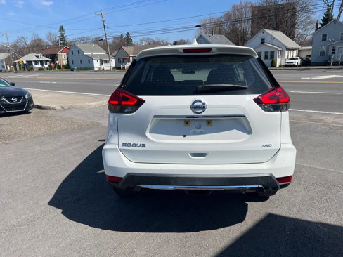 Used 2017 Nissan Rogue S image 4