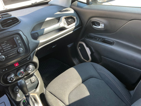 Used 2016 Jeep Renegade 75th Anniversary image 21