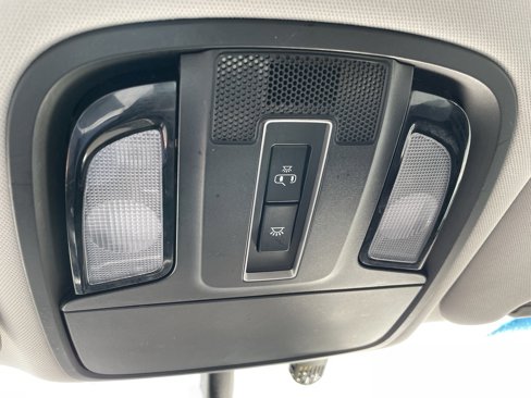 Used 2018 Kia Sorento LX image 25