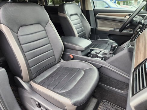 Used 2021 Volkswagen Atlas SEL Premium image 15