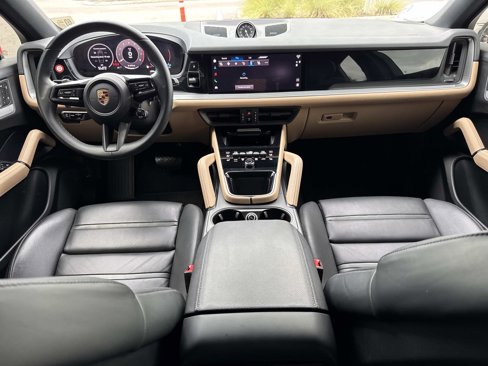Certified 2024 Porsche Cayenne Coupe image 16