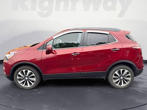 Used 2022 Buick Encore Preferred w/ Safety Package image 2