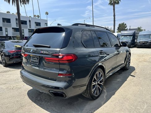 Used 2022 BMW X7 M50i image 4