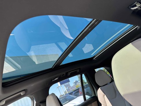 New 2026 Volvo XC90 B6 Plus w/ Protection Package Premier image 24