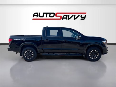 Used 2024 Nissan Titan PRO-4X image 8