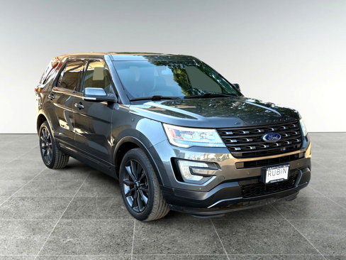 Used 2017 Ford Explorer XLT w/ Equipment Group 202A image 1