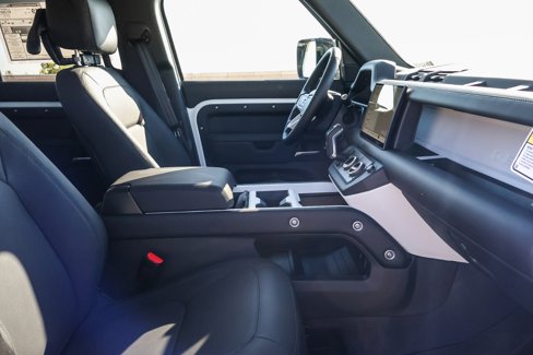 New 2025 Land Rover Defender 110 S image 21