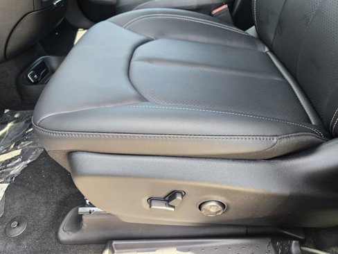 New 2025 Chrysler Pacifica Select image 18