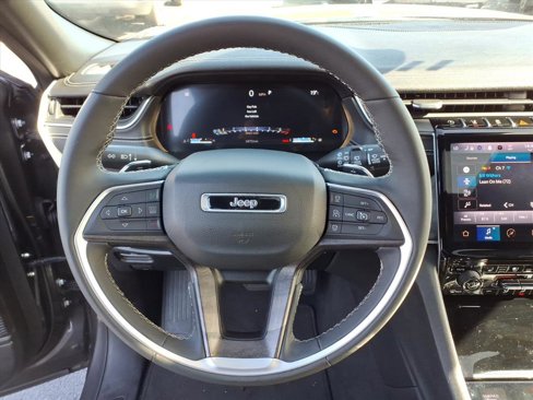 Certified 2024 Jeep Grand Cherokee L Limited w/ Luxury Tech Group II image 25