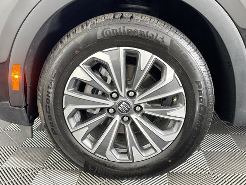 Used 2025 Buick Envision Preferred image 36