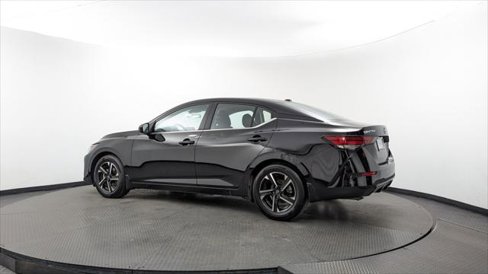 Used 2025 Nissan Sentra SV image 4