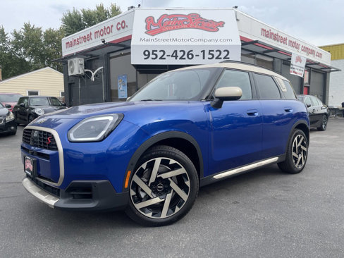 Used 2025 MINI Cooper Countryman S image 1