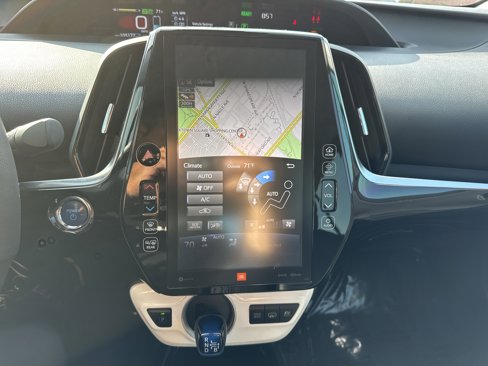 Used 2017 Toyota Prius Prime Plus image 15