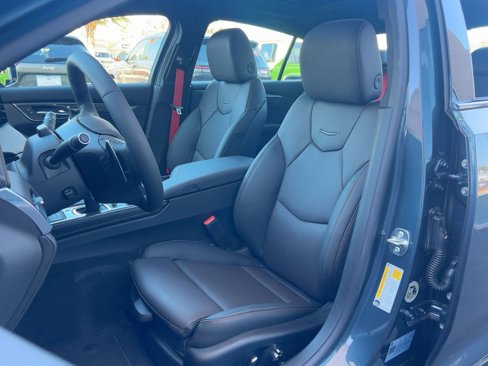 New 2026 Cadillac CT5 V image 4