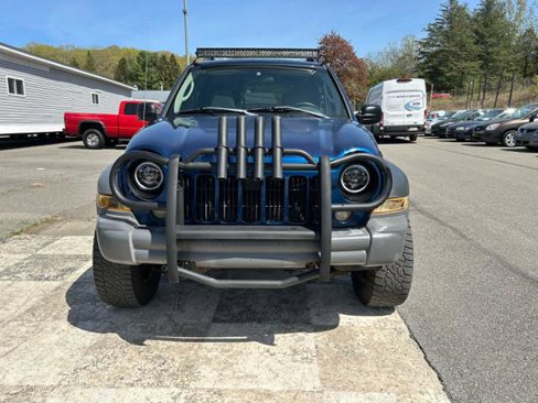 Used 2005 Jeep Liberty Sport image 33