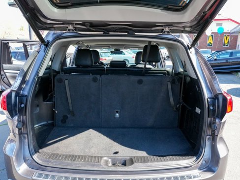 Used 2019 Toyota Highlander XLE image 18
