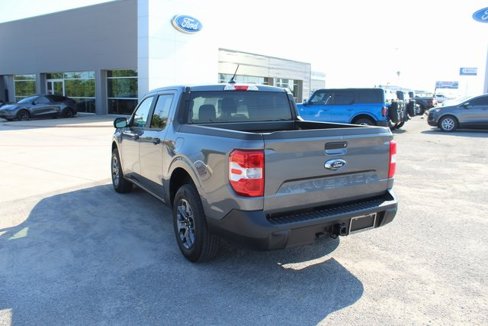 Used 2022 Ford Maverick XLT image 11