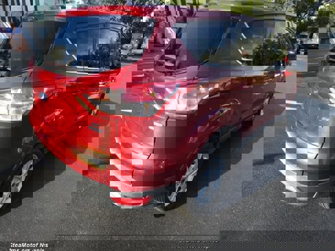 Used 2015 Ford Escape SE image 11
