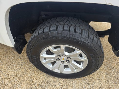 Used 2022 Chevrolet Colorado LT w/ Fleet Safety Package image 13
