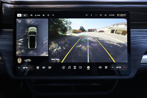 Used 2022 Rivian R1S Launch Edition image 38