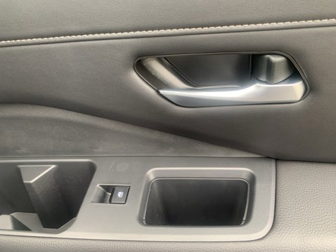 New 2025 Nissan Pathfinder SL image 30