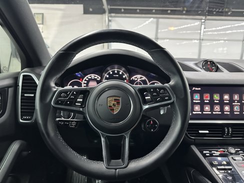 Used 2023 Porsche Cayenne Coupe image 13