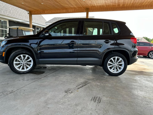 Used 2017 Volkswagen Tiguan S image 5