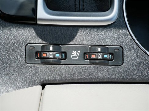 Used 2016 Toyota Highlander Limited Platinum image 23