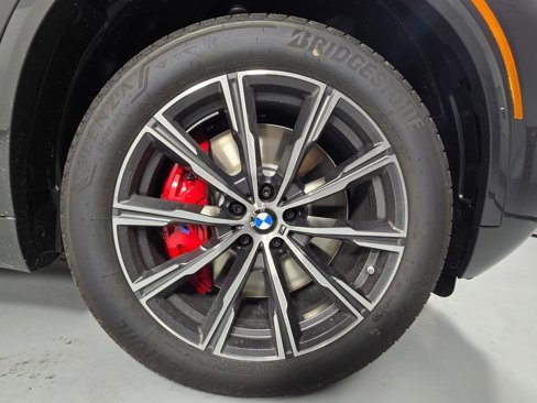 New 2026 BMW X5 M60i image 10