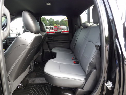 Used 2024 RAM 3500 Tradesman w/ Chrome Appearance Group image 30